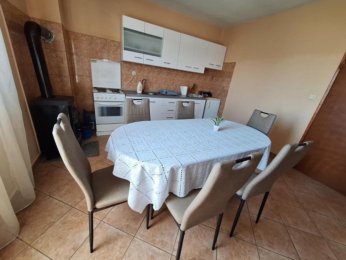 Mara Apartment Zadar Bagian luar foto