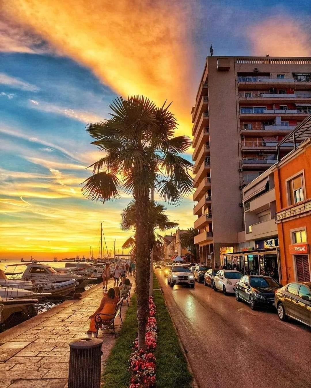Mara Apartment Zadar Bagian luar foto